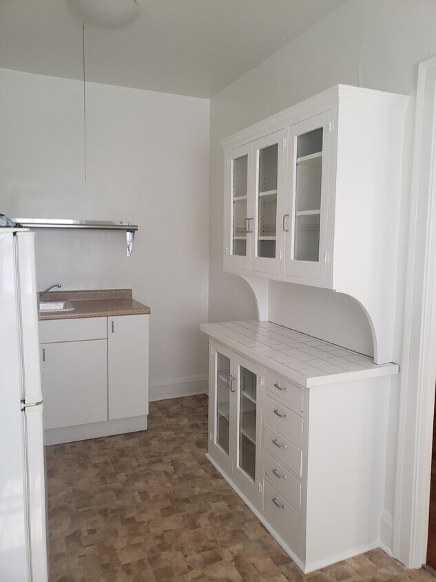 Foto principal - 2304 Harriet Ave