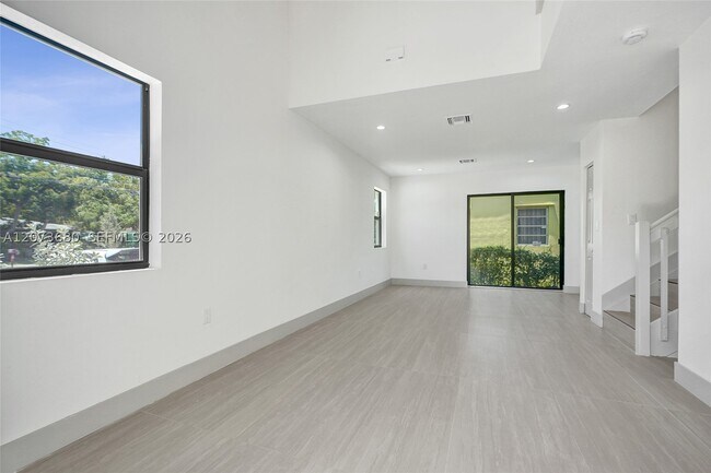 Foto del edificio - 3053 NW 59th St