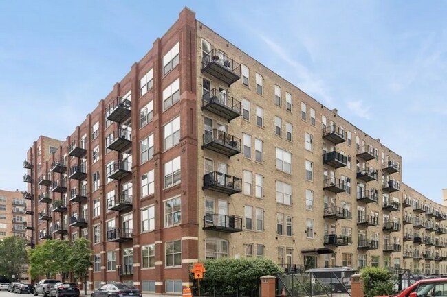 Foto del edificio - 420 S Clinton St