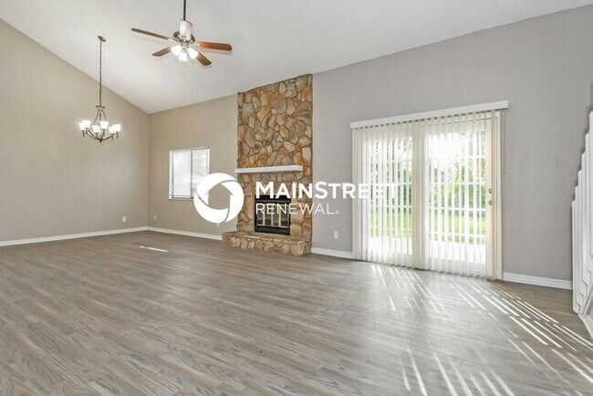 Foto del edificio - 3 Bedroom Pet-Friendly Home in Fleming Island, FL with Main Street Renewal