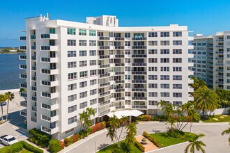 Building Photo - 2800 N Flagler Dr