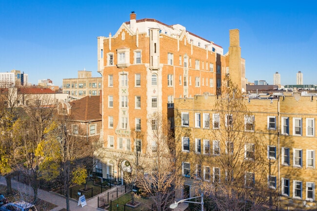 Foto del edificio - 4521 N. Malden St.
