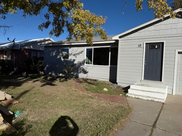 Building Photo - 1590 Hall Ave