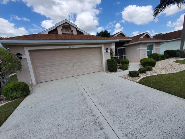 Foto del edificio - 2439 E Del Webb Blvd