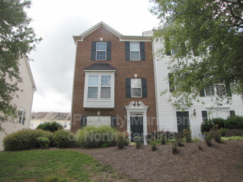 Primary Photo - 977 Tiger Ln