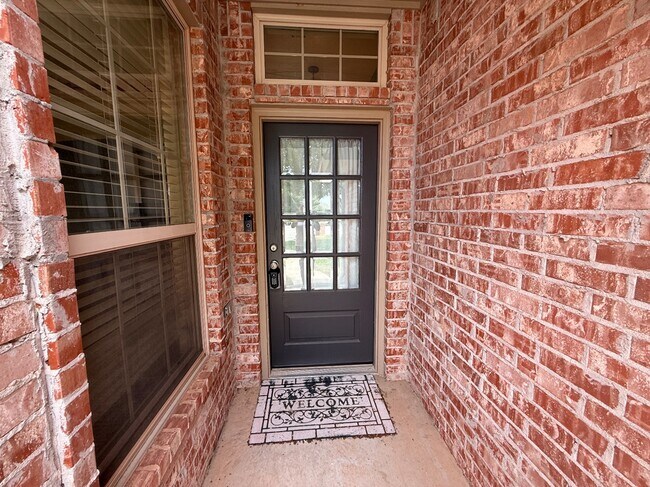 Foto del edificio - 19132 Cottonwood Ct