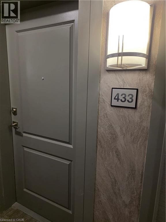 Photo du bâtiment - 5055 Greenlane Rd