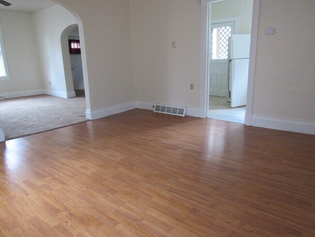 Foto del edificio - 2 to 3 bedroom home only $1,100.00 per month plus utilities.