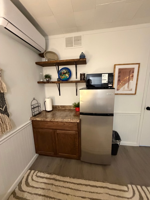 Foto del edificio - 1355 E Main St