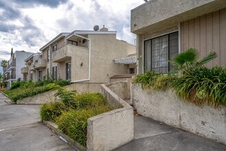 Building Photo - 11834 Gilmore St