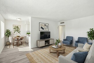 Building Photo - Pine Village