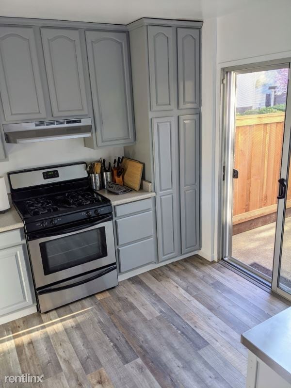 Building Photo - 3 br, 2 bath Townhome - 104 Villa Dr