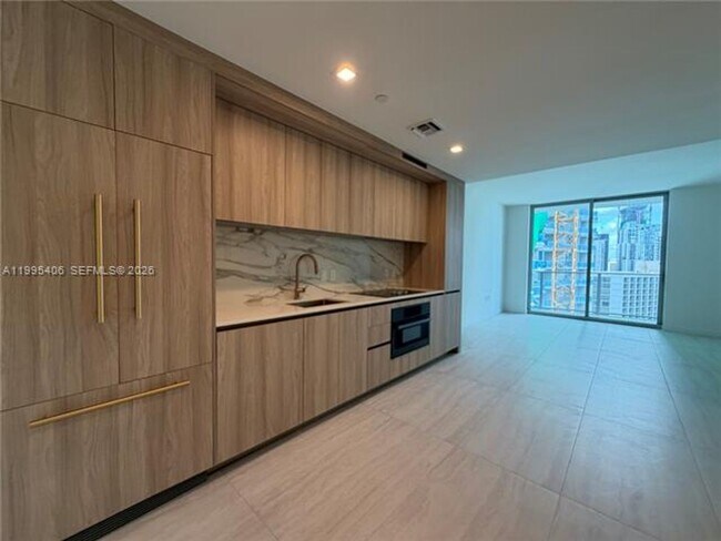 Foto del edificio - 77 SE 5th St