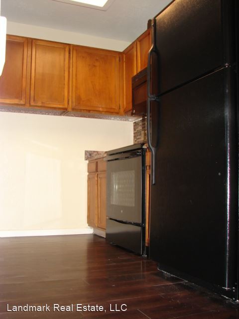 Building Photo - 2 br, 1.5 bath House - 2407 Lexington Vill...