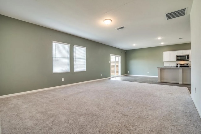 Building Photo - 731 Yorkshire Dr
