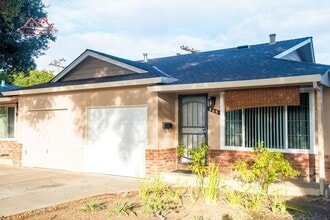 Building Photo - 868 Miller Ave