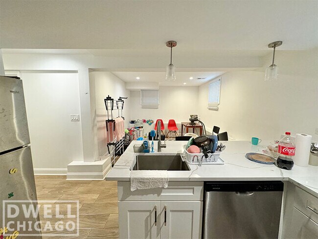 Foto del edificio - 5800 N Richmond St