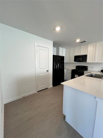 Building Photo - 921 Mossycup St