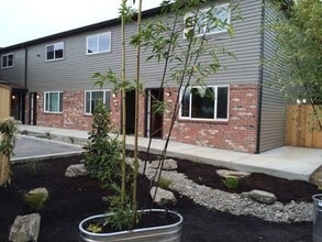 Building Photo - 4113 SE Holgate Blvd
