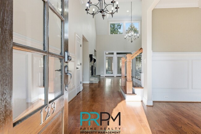 Foto del edificio - 129 Griffith Hill Way