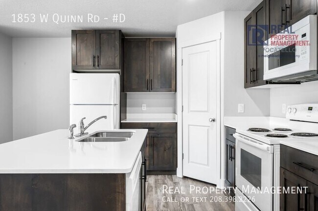 Foto del edificio - 3 Bedroom 1 Bath Apartment