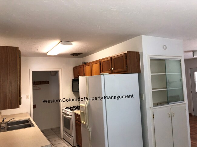 Foto del edificio - 1824 19th St