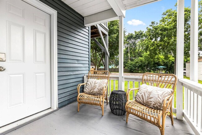 Foto del edificio - 295 Euclid St