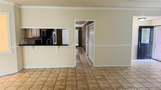 Building Photo - 5808 Forest Timbers Dr