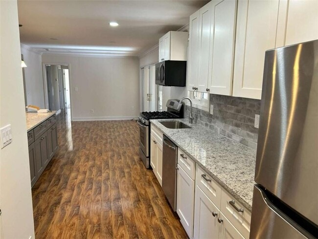 Foto del edificio - 4642 Elmherst Dr