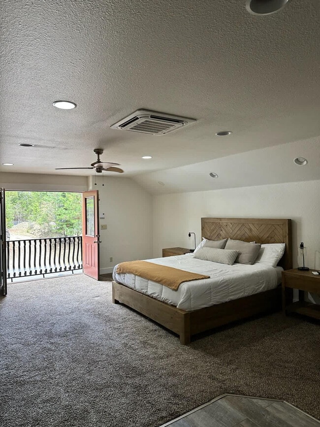 Building Photo - 712 Broken Rein Rd