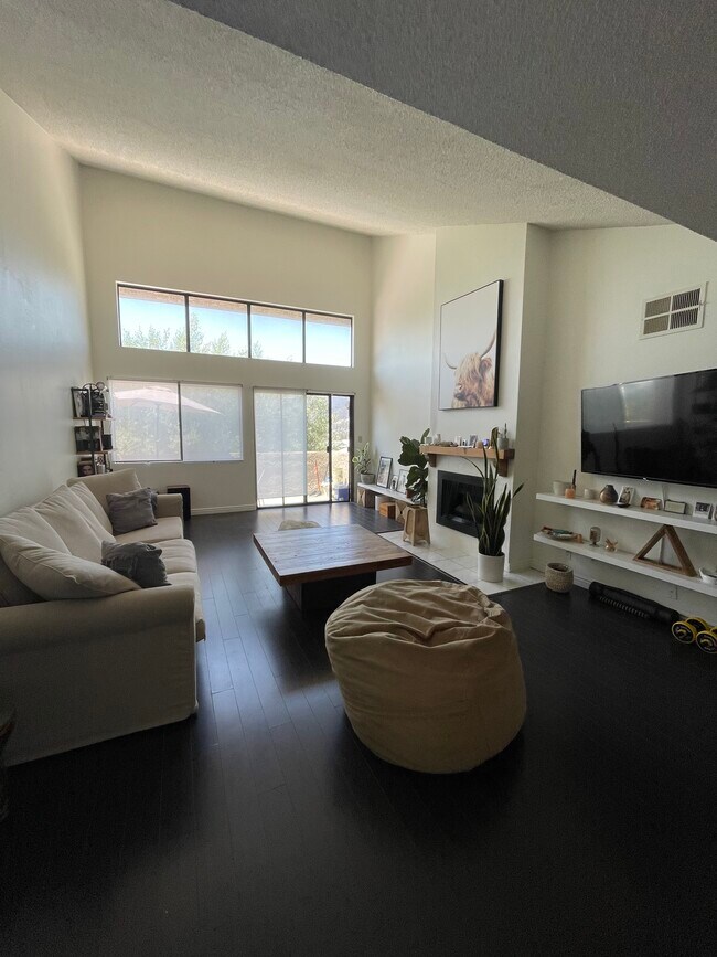 2143 Montrose Ave Unit Na, Montrose, CA 91020 Condo for Rent in