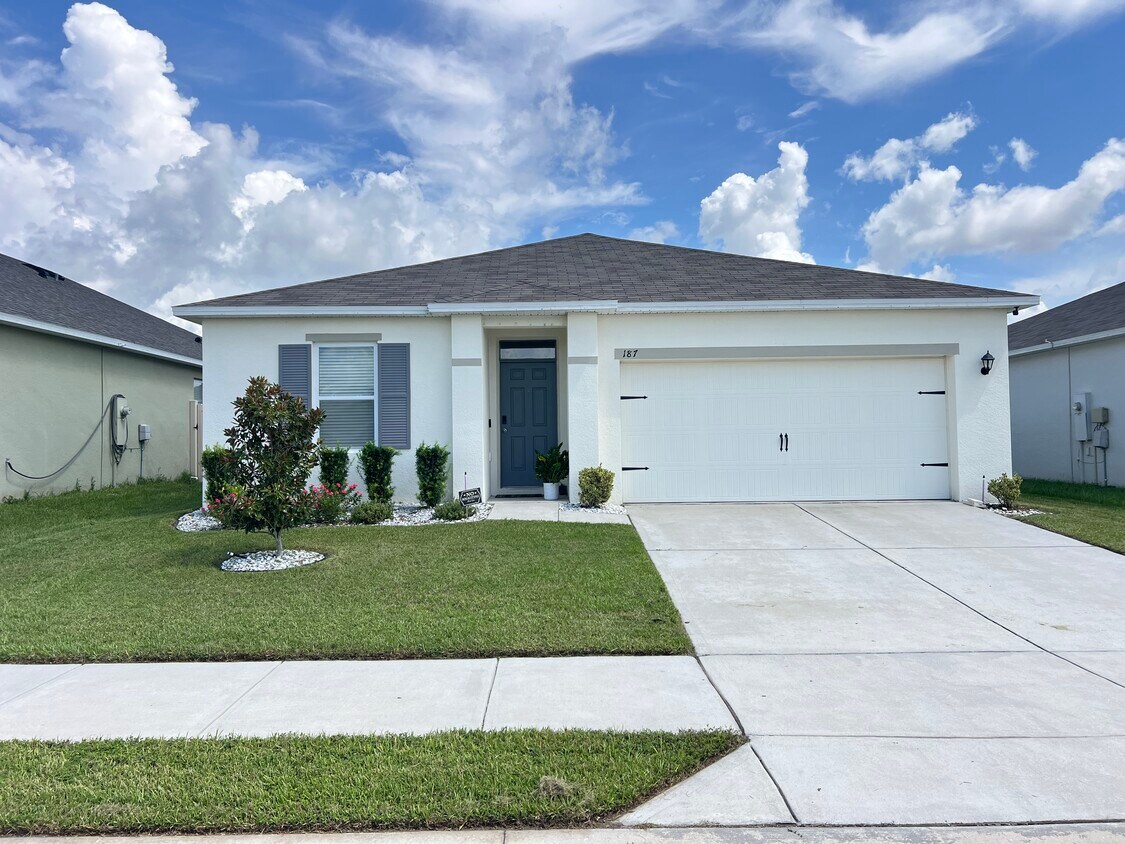Primary Photo - 187 Emanuelle Dr