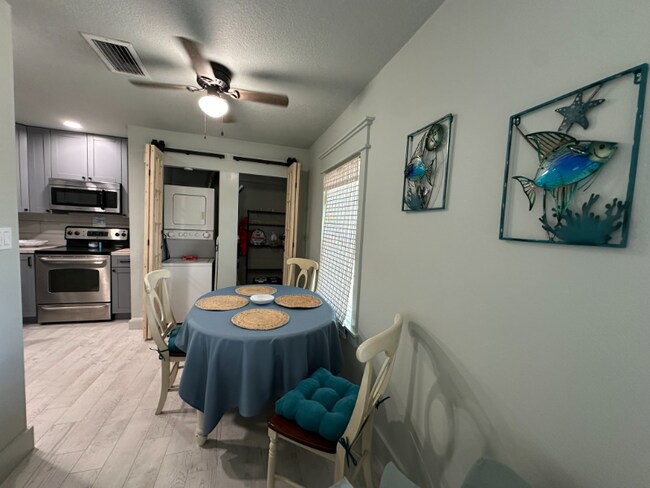 Foto del edificio - 5006 Starfish Dr SE