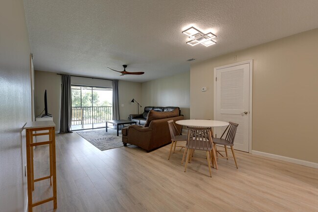 Building Photo - 333 S Patrick Dr