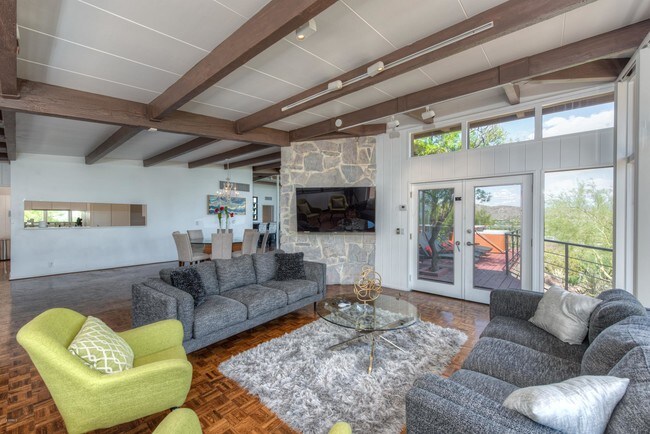 Foto del edificio - 5719 E Starlight Way