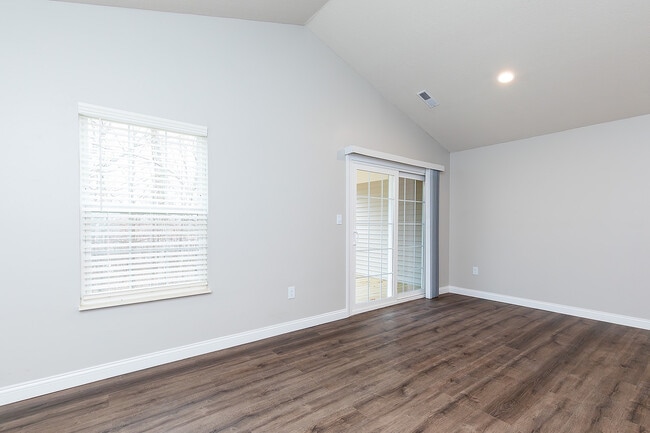 Renovated One-Bed Unit - The Vista at Rocky Fork
