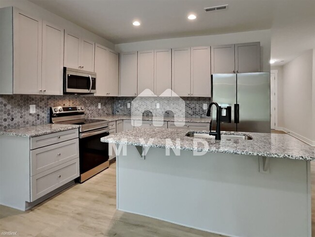 Foto del edificio - 3 br, 2 bath House - 907 East St