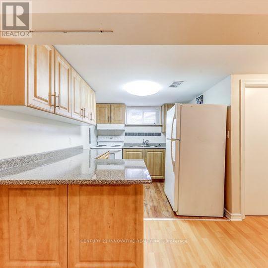 Building Photo - 886 Brimorton Dr