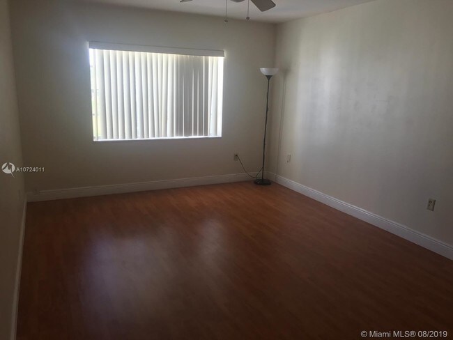 Building Photo - 2998 Sunrise Lakes Dr E