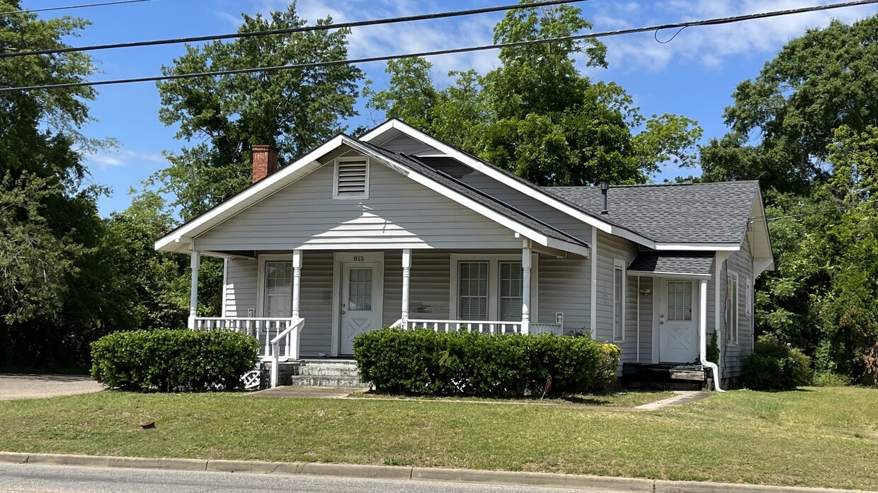 Foto principal - 815 S Brundidge St