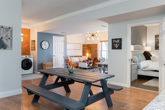 Foto del edificio - 115 Knollway Ct