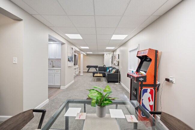 Foto del edificio - 22051 W Taylor Rd