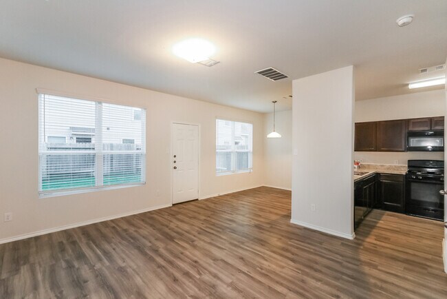 Building Photo - 17023 Andrew Nook Ln