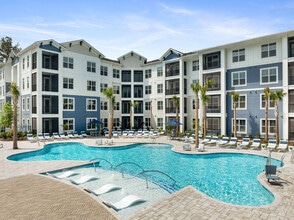 Building Photo - Aventon Noelle