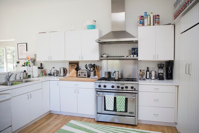 Foto del edificio - 8 Whalers Ln