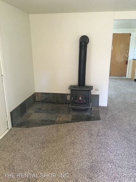 Foto del edificio - 1 br, 1 bath House - 410 SE Edgewater Ln.