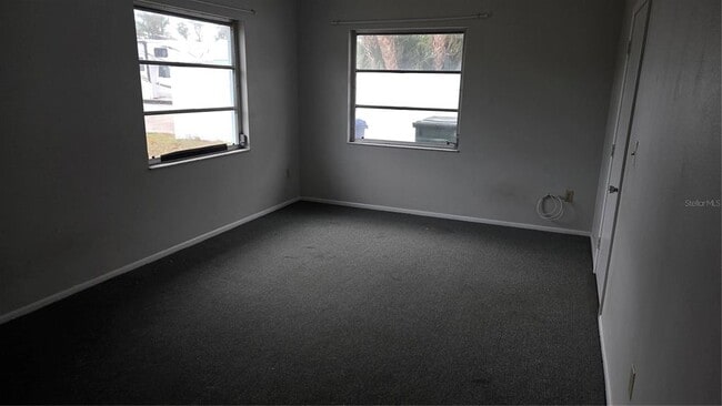 Building Photo - 315 Shore Rd