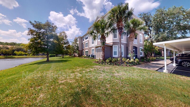 Primary Photo - 10550 Baymeadows Rd