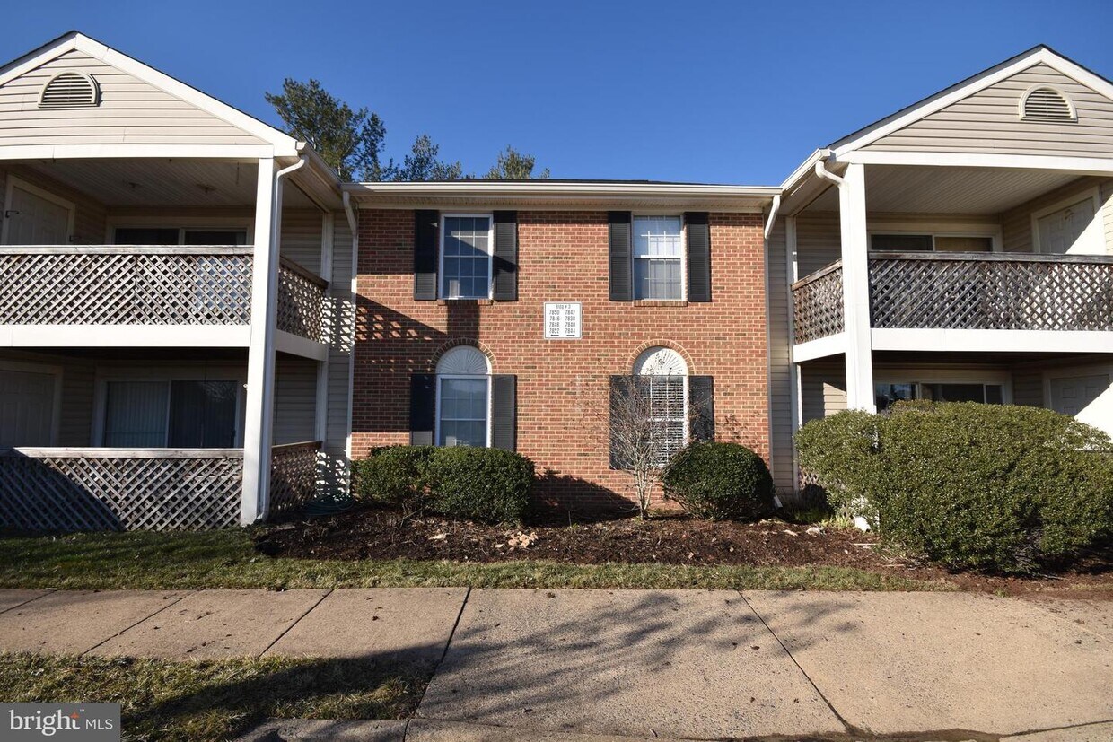 7844 Waverley Mill Ct, Gainesville, VA 20155 Condo for Rent in