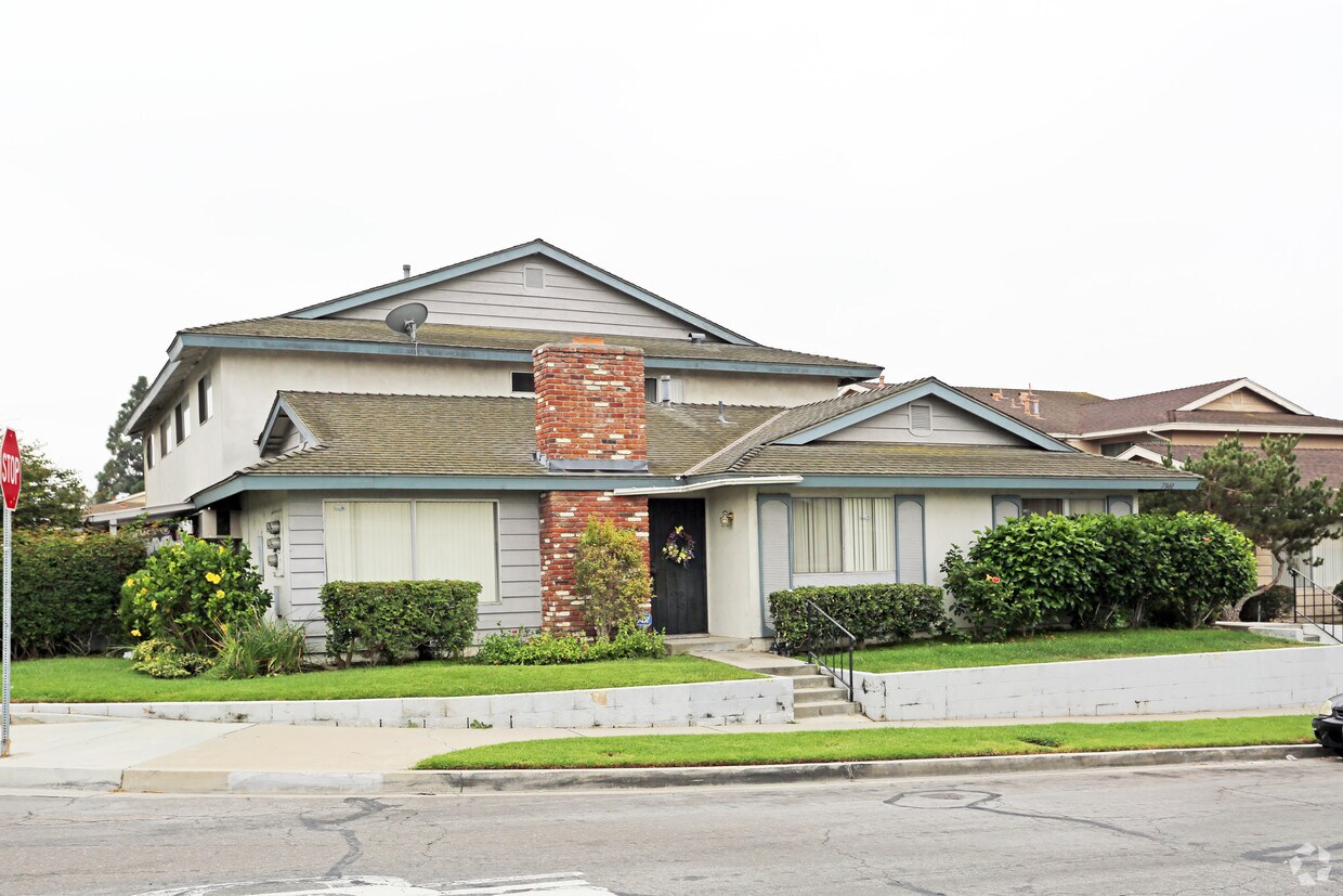 Primary Photo - 7340 Corsican Dr